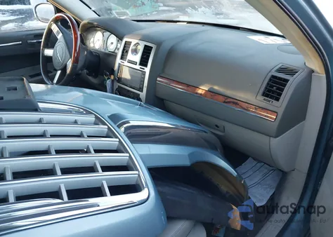 2009 Chrysler 300 Limited z USA, uszkodzony, nr VIN 2C3KA33V69H543994